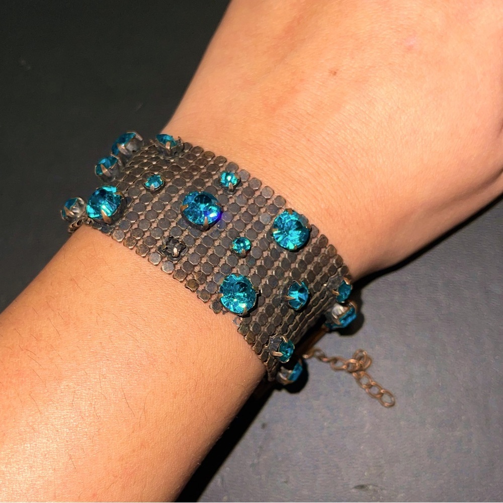 ❌❌SOLD❌❌Accessories  Chainmail Green Rhinestone bracelet